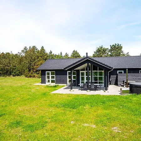 12 Person In R M Holiday home